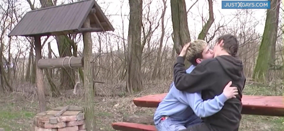 Just x gays: Trio gay pompino fuori e cazzo nella mia stanza