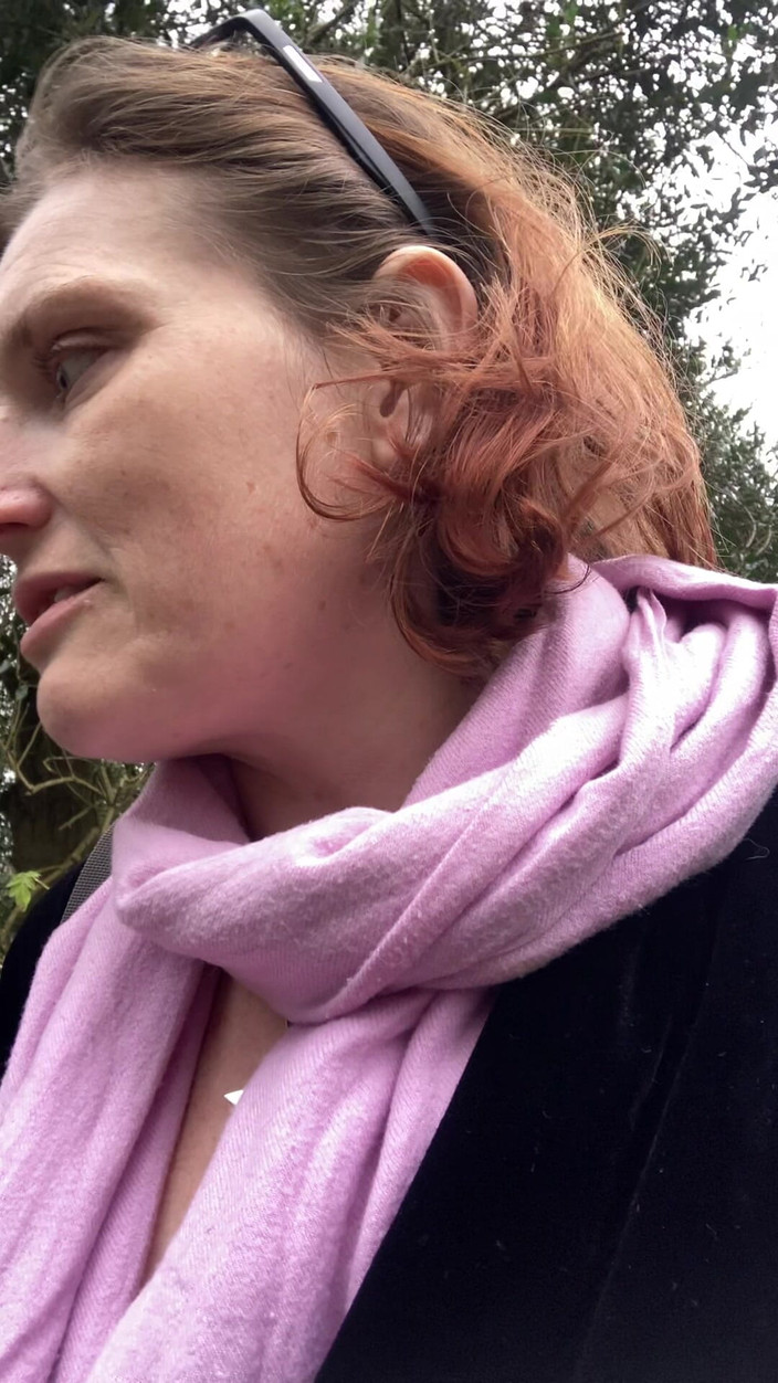 MistressWriggler: Vytáhla moje prsa