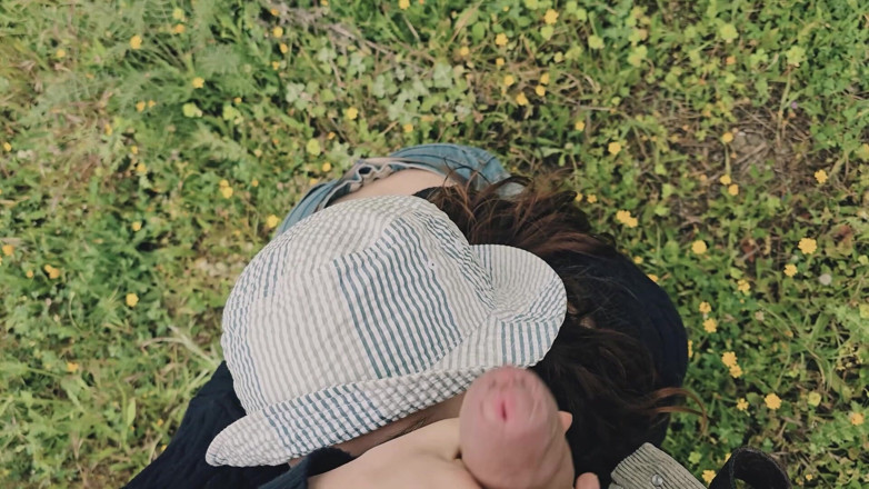 Tate: La ragazza rave fa un pompino ad uno sconosciuto