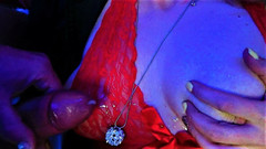 Ken: Por favor, goze nos meus peitos - MILF recebe gozada monstruosa