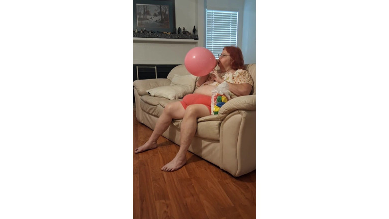 BBW nurse Vicki adventures with friends: Diminta menghisap dan video pop oleh jururawat kecantikan besar Vicki