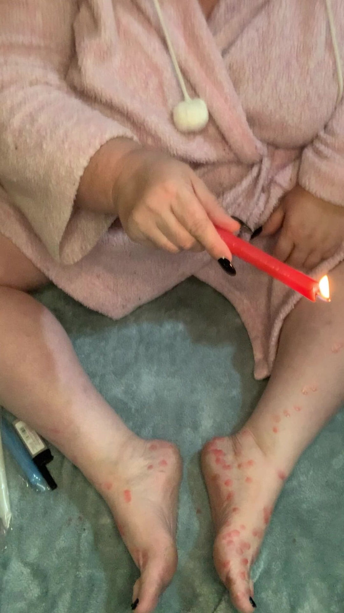 BlancaGirlBBW: Wax My Feet