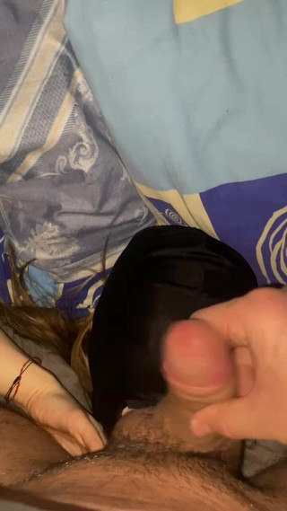 Cumqueen6914: 戴着面具，舔肛门，硬挺