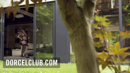 Dorcel Club: Кара, розкішна домашня дівчина