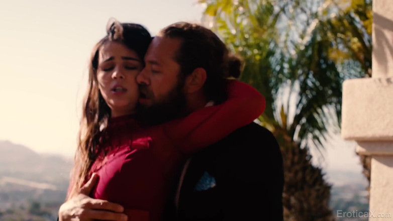 Erotica X: हॉट काले बाल वाली kylie रॉकेट दोस्त को बॉयफ्रेंड की शादी में चोदती है- Eroticax