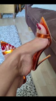 Giày cao gót nghêu gợi cảm