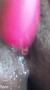 Multi squirting orgazmy jebanie bicie mojej czarnej cipki