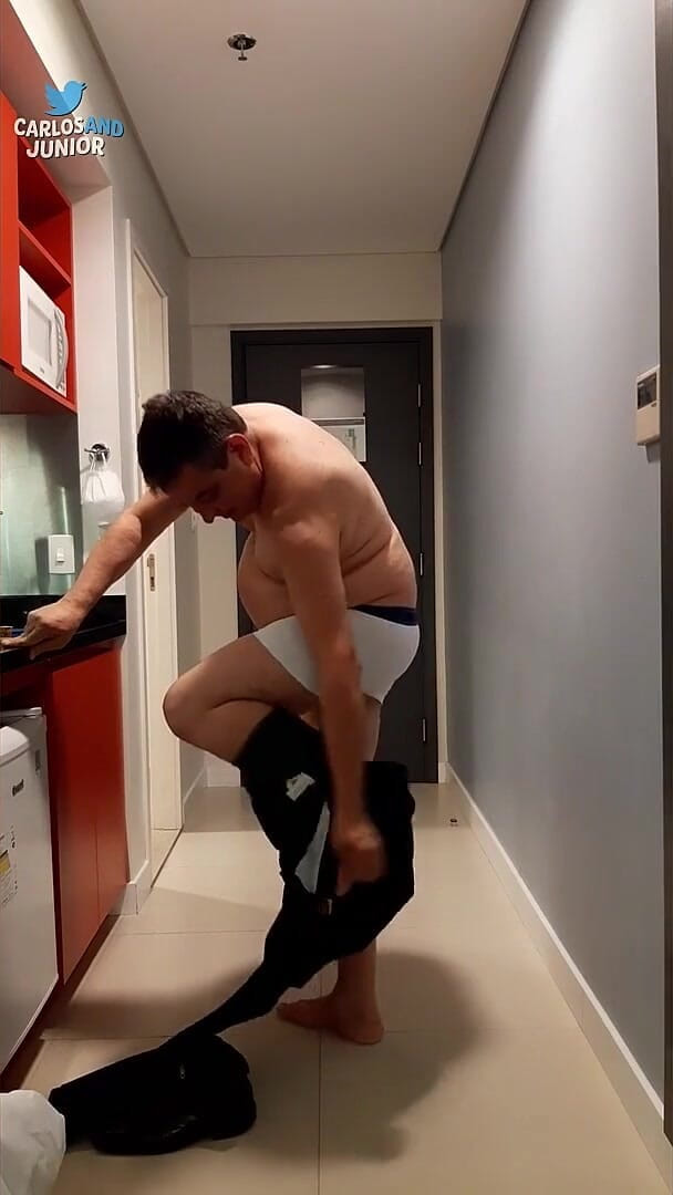 Hot Daddy Getting Naked (Carlos & Junior)