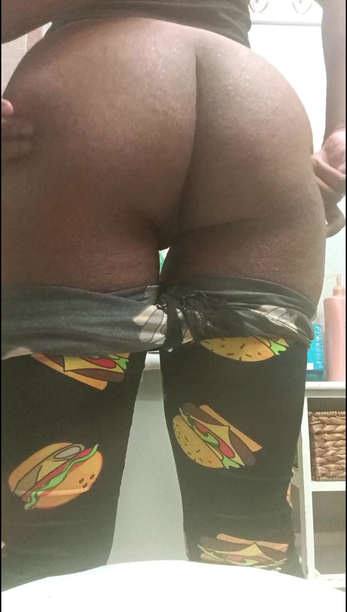 Loverr girl: Teen Sneaks to Show off Her Fat Ass