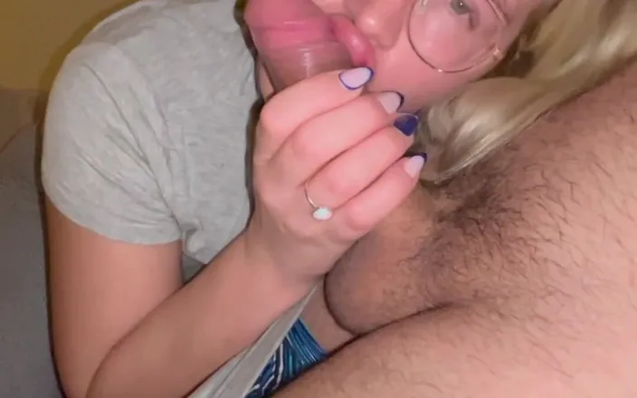 JessieHH: Slow Blowjob