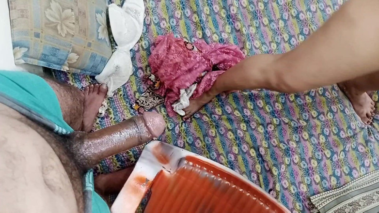 Netu: 德西继兄弟操她的印度继妹阴户
