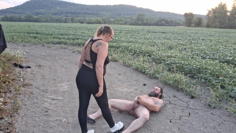 Miss jj chose: Вам решать, найти ли его (ballbusting)