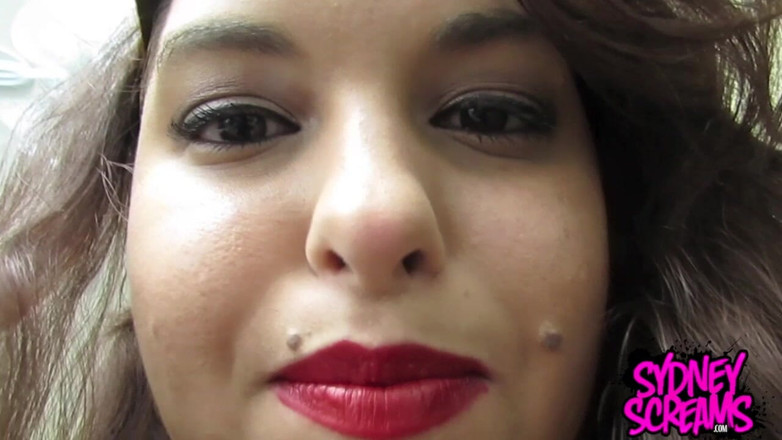 Sydney screams fetish: Kolejny cios szminki - 1280 HD