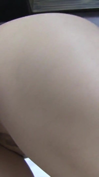 La impresionante Zafira se pone cachonda sobre una amiga lesbiana