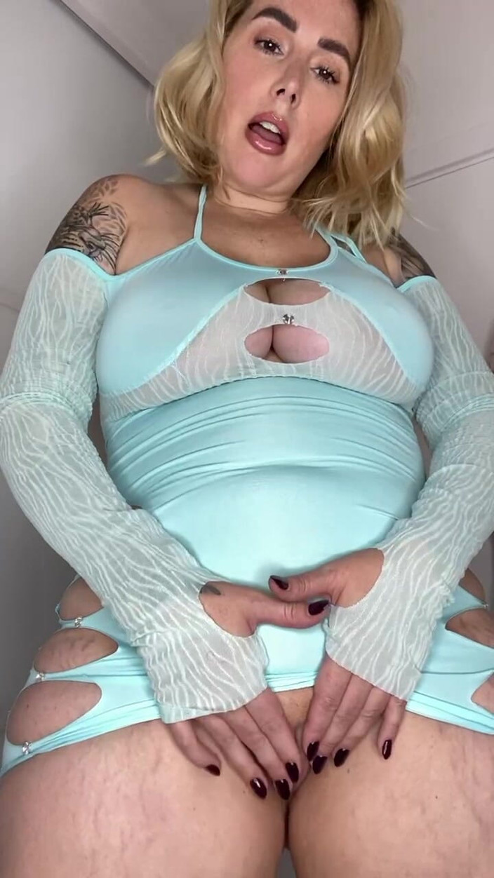 Paige Turnah: กูอยากให้มึงเอาควยออกมาและชักว่าวให้กูขณะที่กูหยอกล้อมึง