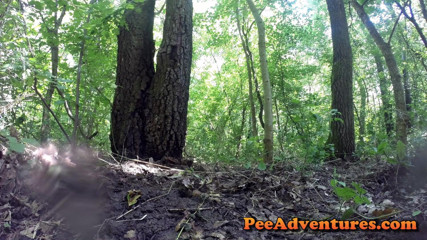 Pee Adventures: 숲에서 오줌 싸기