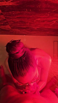 リアルカップルのシャワーセックステープ - シャワーで継父とセックスする熱い素人セックス