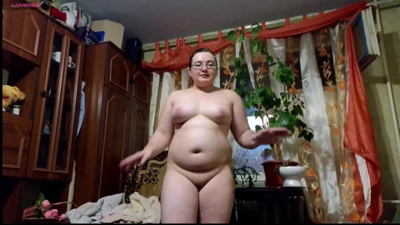 SchoolPrincess: Sexy MILFka třese svými aktivy