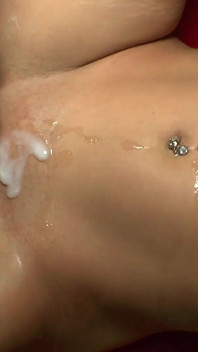 Lisa + Kitty Share the Cum in Creampie Gangbang