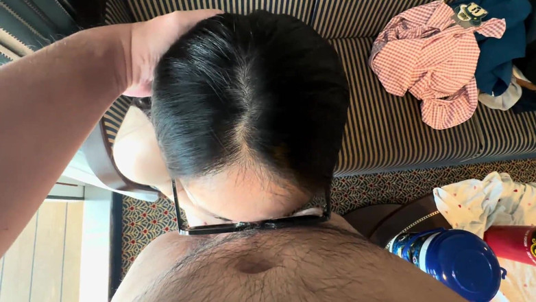 SquishMallow3328: Cowok cina yummy jimmy ngentot penari striptis di kapal pesiar