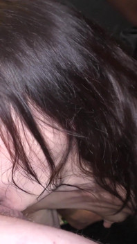 Debut bukkake faciales para Leanne Moorehead