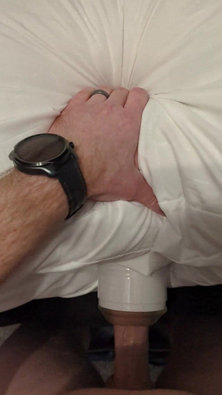 Bald Daddy: Balddaddy táta má černou děvku fantasy sex hračka odčerpává bílého ptáka (60...