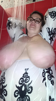 Join Me Ina Shower