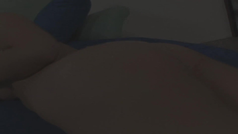 Hand Lotion Studios: Awek berpantat gelembung dijolok dalam pantat