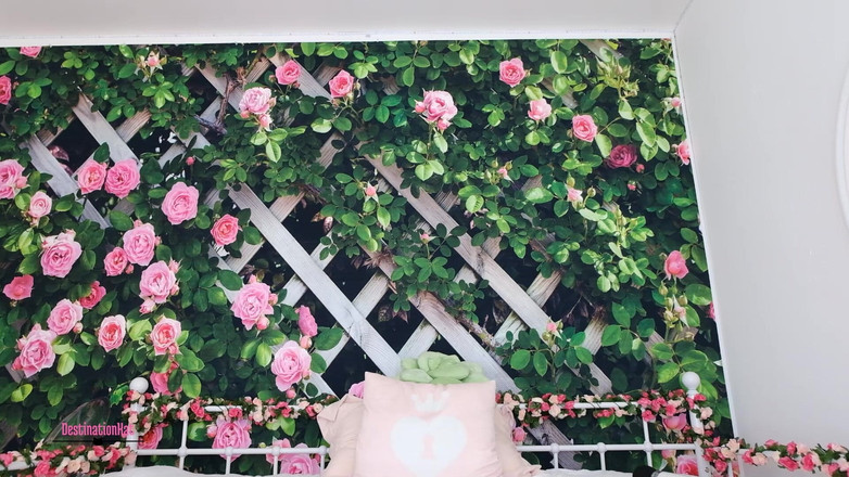 Destination Kat: Magiche tette di ragazza