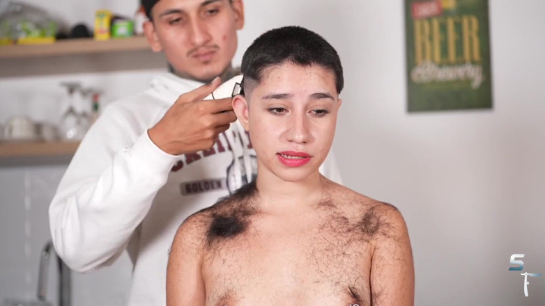 Shave Flix: Yesenia revient