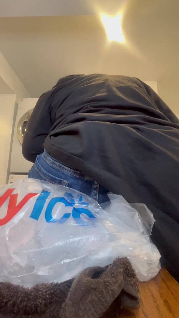 Anye Meshell: Putting Ice in My Pussy for the First Time!
