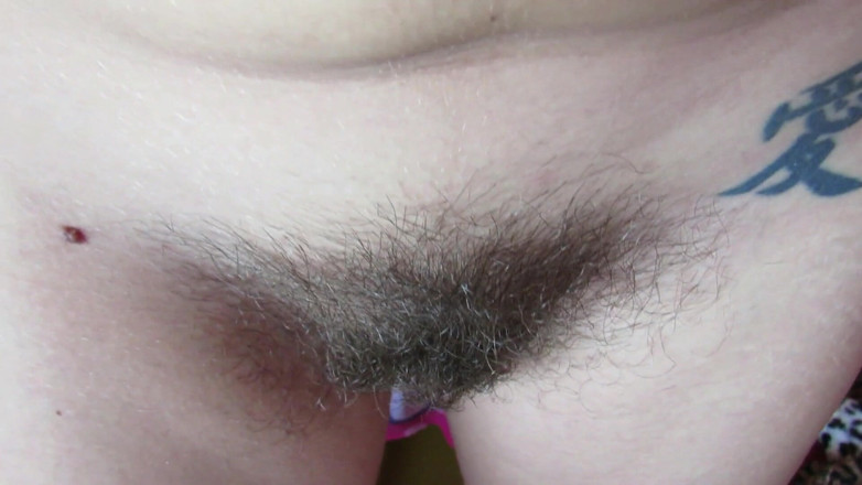Cuteblonde666: Tôn thờ cái lồn đầy lông đụ của tôi