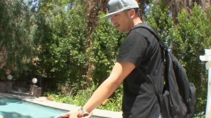 Dangerous Teens: Versautes teen mit kleinen titten liebt es, einen schwanz zu...