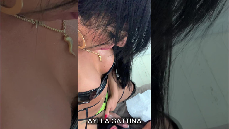 Aylla Gattina: Am făcut un frumos 69, apoi am dus-o pe tipa asta...