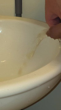 Peeing for Those That Like to Watch