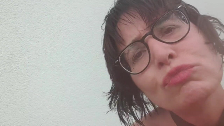 JulieEroticDress: 야외에서 오르가즘을 느끼는 밀프