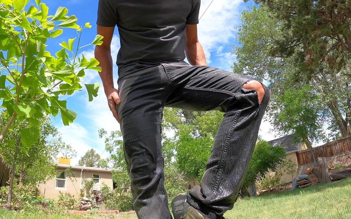 Golden Adventures: Bir günlük bahçe çalışması = kot pantolon sidikle sırılsıklam