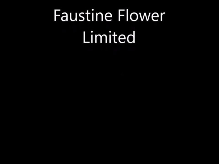 Faustine: Crossdresser Faustine, pantimedias abiertas se corre.
