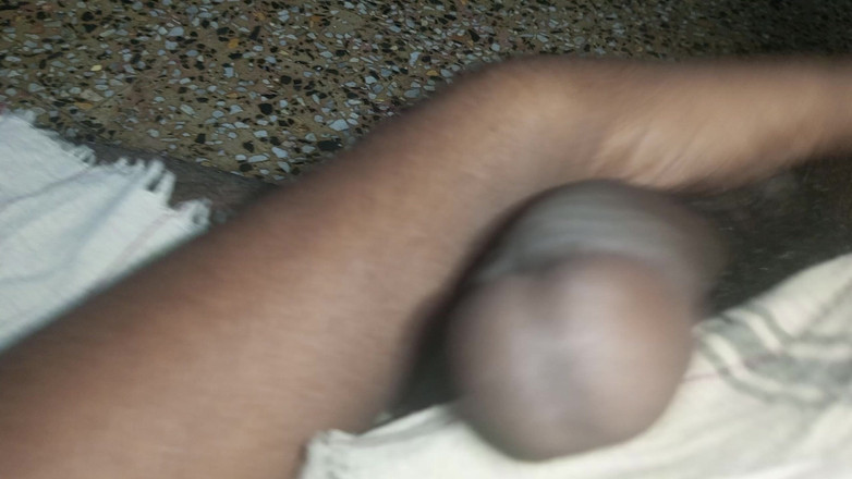 Sweet Indian cock: Mijn 3 cm grote pik oliemassage en meisje neuken