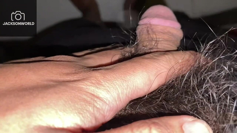 Jackson World: Sexy sólo relace Sledujte, jak masturbuji před mým skříní, dokud...