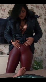 밀피칼라 - 퍼 후드 복퍼 재킷을 입고 딥 오럴 202