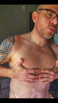 I hope you all have a nice day with your cocks hanging low and wiggling.