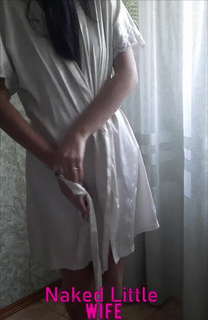 Nakedlittlewife: student undresses on camera and caresses herself