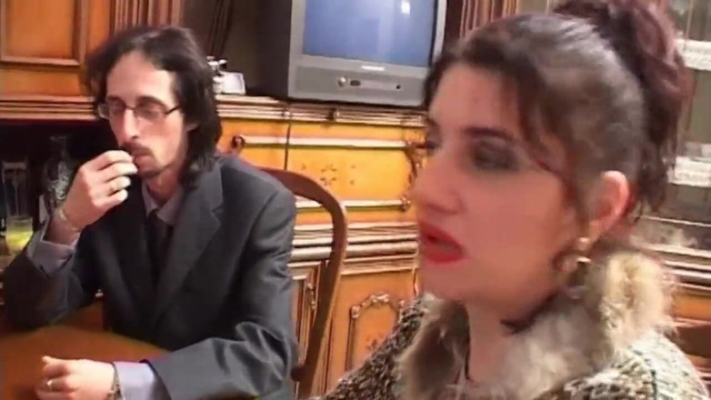 Real Home Made: La vergüenza de mi hermanastra - real italiano amateur