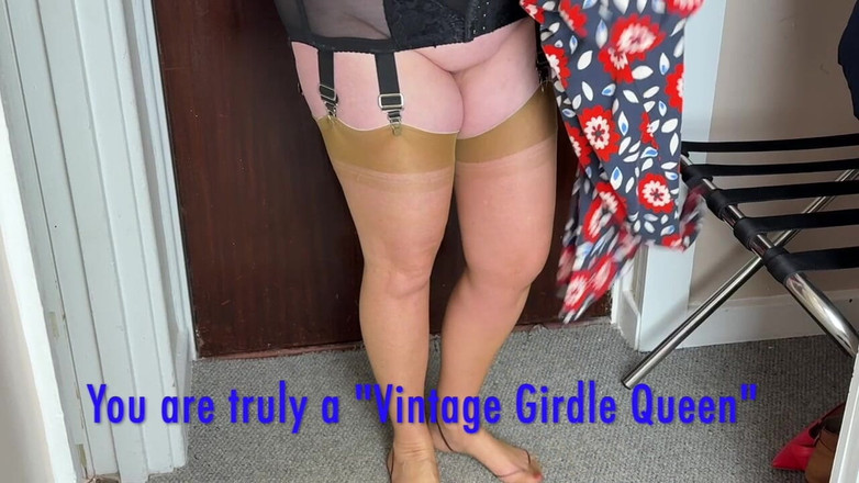 Aunty Sandra vintage girdle queen: Vgq21 Tetička Sandra Se Obléká Na Schůzku