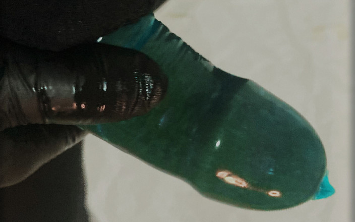 Brilliant Leopard: Блискуча дрочка руками