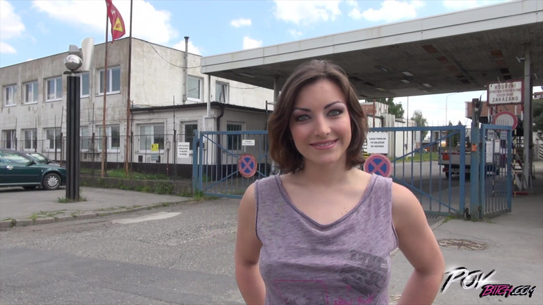 Czech Pornzone: Venkovní pracovní nabídka - Alexis Cherry