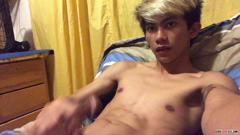 Euro boy xxx: Si manis Xander muncrat berantakan banget