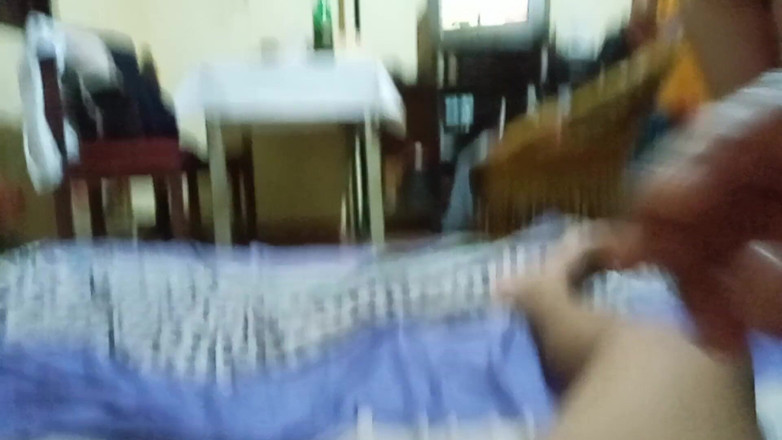 E-Alfa: Latina miLF che allatta, beve lechita