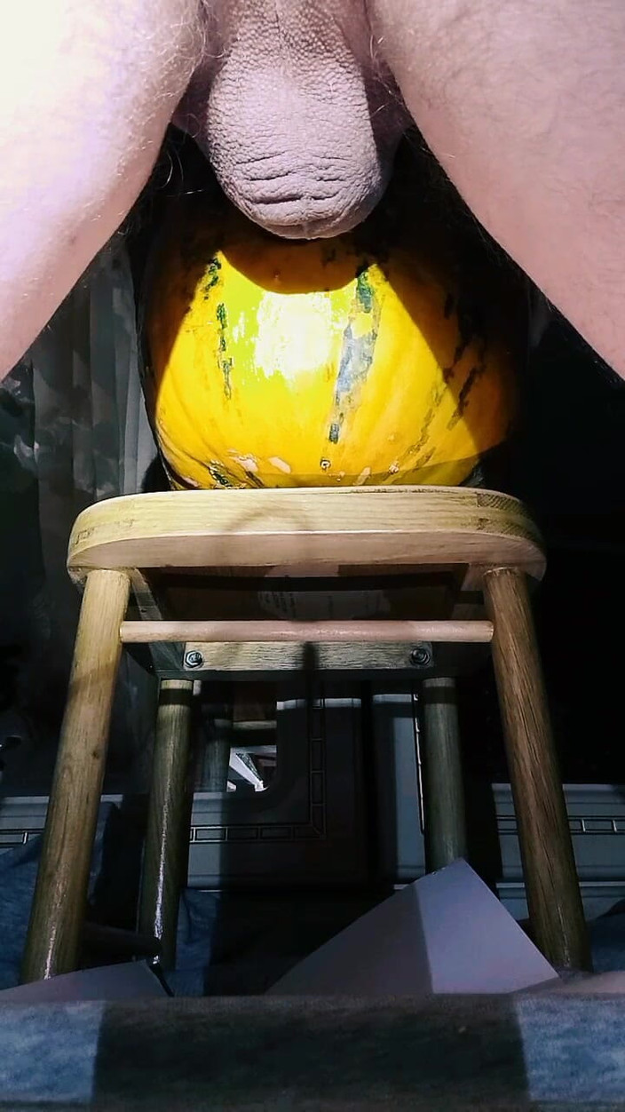 White Ukrainian Dick: Suka labu sialan!